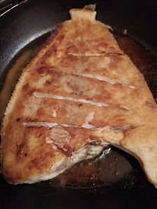 Превью Камбала белобрюхая потрошеная без головы